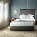 Biz Cevahir Sultanahmet Hotel 4*