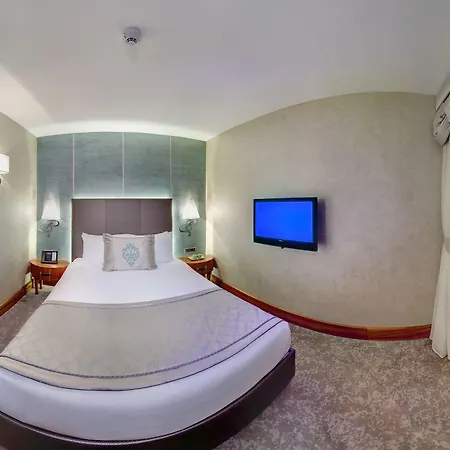Biz Cevahir Sultanahmet 4*